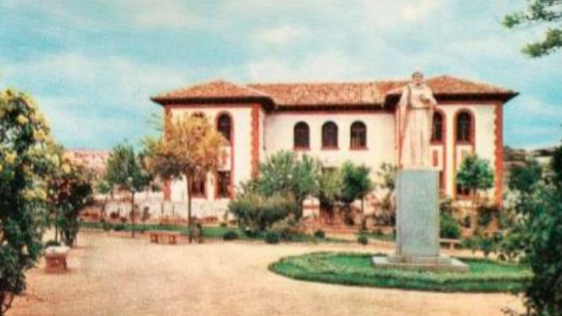 Colegio-Biblioteca Fray Luis de León